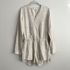 Cloth and Stone Anthropologie Romper Size Small Neutral Snake Print Linen Blend